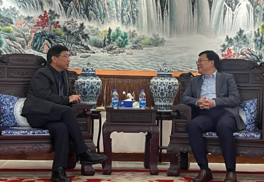 威廉體育王平衛董事長拜會周鼎大使