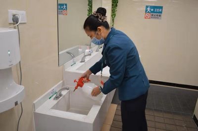 廣東多措并舉加強(qiáng)客運(yùn)、服務(wù)區(qū)節(jié)后返程疫情防控與消毒服務(wù)